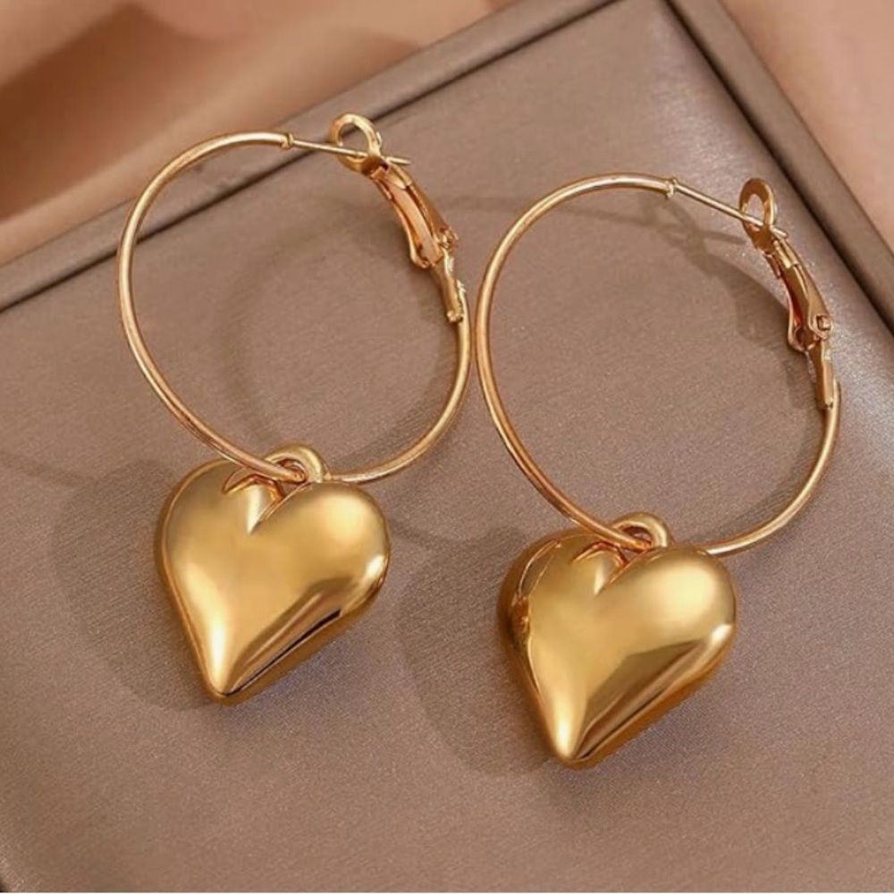 💛 NEW shiny gold puffy heart dangle hoop earrings 💛